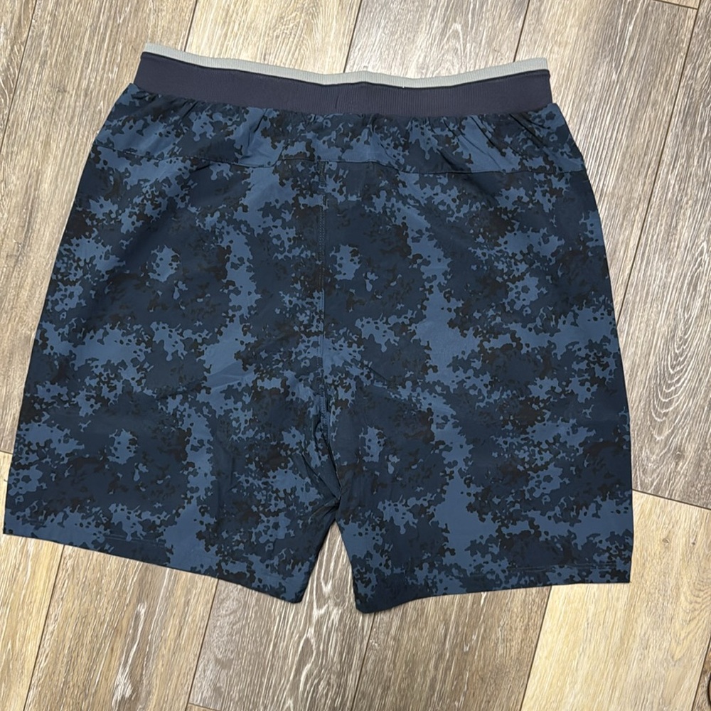 Fabletics Navy print Athletic Shorts - Picture 5 of 5